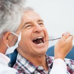 Le recouvrement des soins dentaires pour le senior