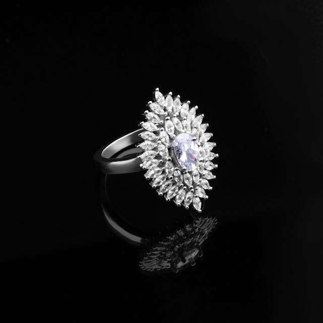 Bague précieuse l’élégance au sommet de la création joaillière